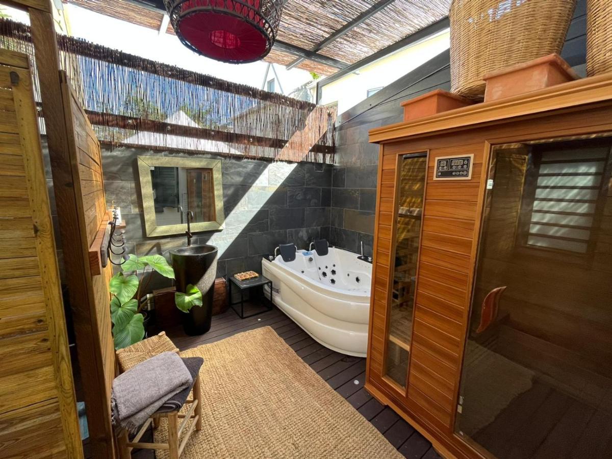 לה סאלין לה ביינס Villa Latrille - Piscine - Sauna - Jacuzzi מראה חיצוני תמונה